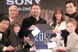 パニック大作『2012』プレミアで子役女優のご愛嬌＆欽ちゃんのギャグ爆発!? 画像