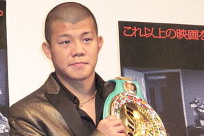 亀田興毅　全米大ヒットホラーに凍る「あかんやろ、夢に出る」 画像