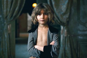 【特別映像】絶世の美少年が独裁者へ…片鱗をのぞかせるシーン解禁『シークレット・オブ・モンスター』 画像