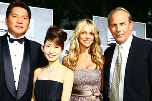 ケヴィン・コスナー、アシュトン・カッチャー『守護神』ワールド・プレミアレッドカーペット、“守護神”佐々木主浩登場 画像