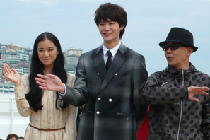 蒼井優の韓国での人気ぶりに岡田将生もタジタジ！ 画像