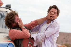 ロバート・ダウニー・Jr.が共演者と一触即発？　最新作のインタビュー動画到着！ 画像