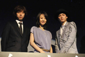 堀北真希＆高良健吾、観客だます“共犯者”に…『白夜行』新春ヒット祈願 画像