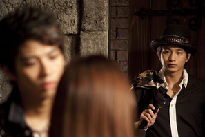 『パラキス』向井理らの新画像が到着！　公式Twitterでファッションアイテムも紹介 画像