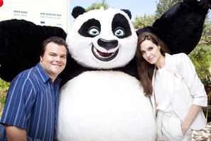 アンジーが『カンフー・パンダ2』会見で涙！　日本を思う姿勢に山口達也も感激 画像