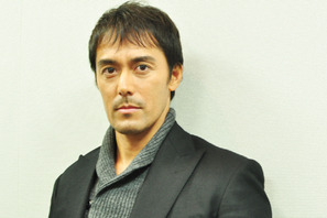 『麒麟の翼』阿部寛インタビュー　刑事・加賀を通して見る父への思い、後輩への思い 画像