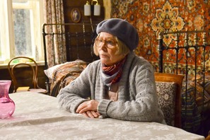 ベレー帽＆眼鏡がキュートな“おひとり様”先生が贈る、温かくて優しい“人生のアドバイス” 画像