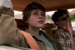 『IT』ソフィア・リリスがスーパーパワーに悩む!? Netflix「ノット・オーケー」予告編 画像