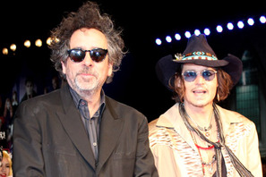 ジョニー・デップ、異例のファンサービス延長戦！　イベント終了後に再びファンの元へ 画像