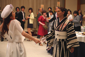 驚愕！小泉今日子VS荻野目慶子の女の修羅場　『つやのよる』撮影現場に潜入！ 画像