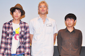 スネオヘアー、共演シーンはなくとも妻・ともさかりえと沖縄でラブラブ？ 画像