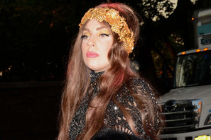 レディー・ガガ、妊娠の可能性を番組中にケリー・オズボーンが漏らす 画像