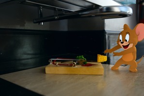 トム、ついにジェリーを捕獲!? ピタゴラスイッチのような仕掛けとは… 画像