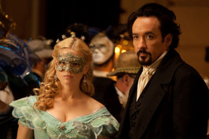 恋人・エミリーに隠された真実とは!?　『推理作家ポー　最期の5日間』本編映像到着 画像