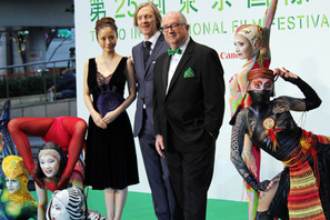 『シルク・ドゥ・ソレイユ』で開幕！　J・キャメロンからメッセージも到着 画像