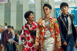 “探偵”妻夫木聡、ド派手なスーツ姿を披露『唐人街探偵』場面写真 画像