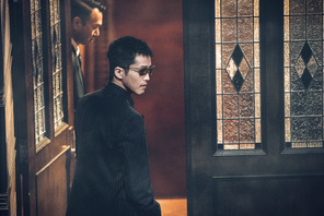 松坂桃李の“日岡”、優等生刑事が覚醒『孤狼の血 LEVEL2』キャラクター動画 画像