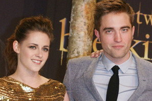 クリステン・スチュワートとロバート・パティンソン、今年のクリスマスは別々に… 画像