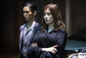 白石麻衣、鞭をふるう！「嘘喰い」“鞍馬蘭子篇”予告編公開 画像