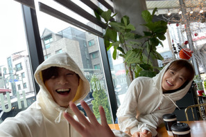 パク・ソジュン＆パク・ボヨン、自撮りやカフェデートなど“夫婦”の仲良しカット到着『コンクリート・ユートピア』 画像