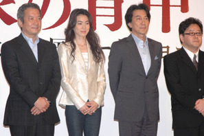 今井美樹が20年ぶりの映画で役所広司の妻に！　論争を呼んだ秋元康の小説が映画化 画像