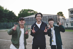 見上愛＆佐藤寛太共演、仲の良さが垣間見える『不死身ラヴァーズ』オールアップ映像 画像