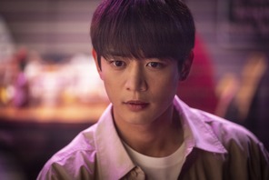 チェ・ジウ＆イ・ユミ＆ミンホらの不穏な表情とらえる『ニューノーマル』場面写真 画像