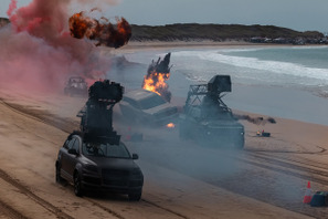 『フォールガイ』でギネス記録更新！車が8回転半するスタント映像解禁 画像