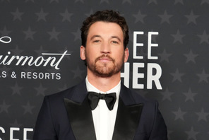 マイルズ・テラーが追悼「彼の貢献は永遠に生き続ける」…『トップガン マーヴェリック』の指導操縦士が飛行機事故で死去 画像