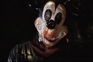 ミッキーの顔に血しぶきが…『マッド・マウス』本予告＆場面写真 画像