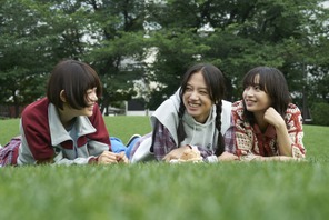 「3人でひとつの光を生み出す」広瀬すず＆杉咲花＆清原果耶『片思い世界』メイキングショット 画像