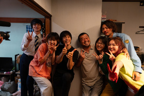 北村匠海＆河合優実＆窪田正孝ら笑顔で大集合！『悪い夏』メイキング写真公開 画像