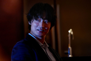 「二人とも狂ってる」監督も絶賛、綾野剛＆柴咲コウ“家庭訪問”シーン『でっちあげ ～殺人教師と呼ばれた男』 画像