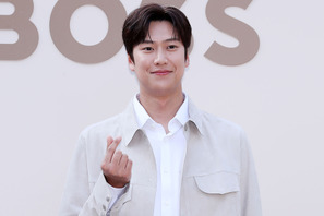 ナ・イヌ、「初恋DOGs」で日本ドラマ初出演　“部長”から“御曹司”へ人懐っこく転身？ 画像