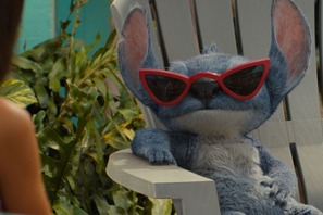 『リロ＆スティッチ』Travis Japan「バーニング・ラヴ」パフォーマンス映像 画像