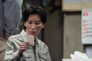 渡辺翔太“ヤヒロ”＆亀梨和也“ヤマメ”『事故物件ゾク 恐い間取り』新旧主人公を比較 画像