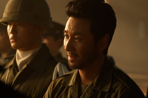 「イ・ソンギュンは200%以上役を演じ切った」監督らが語る『大統領暗殺裁判』メイキング映像 画像