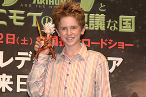 2ミリの世界を駆ける167センチのフレディ・ハイモア「キスシーン？　楽しみです」 画像