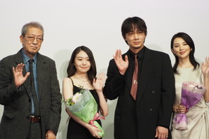 綾野剛が監督？「違いますよ！」と荒井晴彦監督と名タッグっぷりを発揮『星と月は天の穴』 画像