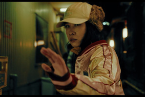 「ばけばけ」おサワ役で話題の円井わん、闇バイト相手にアクション初挑戦『ヒグマ!!』メイキング映像 画像