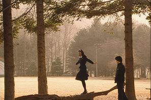 “チュンサン”ペ・ヨンジュン＆“ユジン”チェ・ジウ、こうして初恋が始まる…『映画 冬のソナタ 日本特別版』本編映像 画像