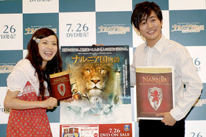 『ナルニア国物語／第1章：ライオンと魔女』DVD TV-CMにベッキーと劇団ひとりが登場 画像