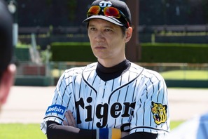 阪神の元監督、金本知憲を演じた俳優は？『栄光のバックホーム』豪華キャストを振り返り 画像