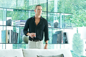 ファスベンダー＆ペネロペは「アルマーニ」の虜…『悪の法則』を彩る衣装に注目！ 画像