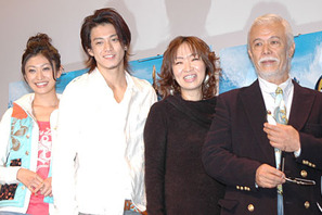 小栗旬がカラスからペンギンに変身？　『サーフズ・アップ』ジャパンプレミア 画像