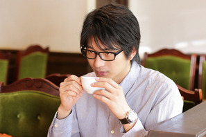 向井理、“メガネ＆非モテ”男子に！元「ももクロ」早見あかり主演『百瀬、こっちを向いて。』 画像