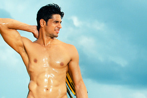 【特別映像】驚異の“美ボディ男子”日本上陸！インド発「glee」×「ゴシップガール」 画像