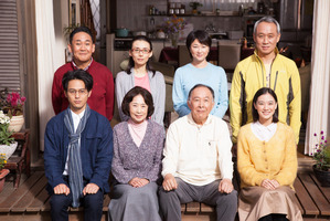 橋爪功&吉行和子&妻夫木聡&蒼井優ら再集結!山田洋次監督最新作“家族写真”公開 画像