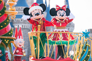 【ディズニー】クリスマスのスペシャルイベント開催！ パーク全体が幻想的な雰囲気に 画像