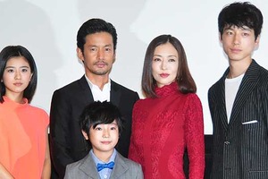 “父”竹野内豊、坂口健太郎＆黒島結菜らの成長に万感の思い！ 画像